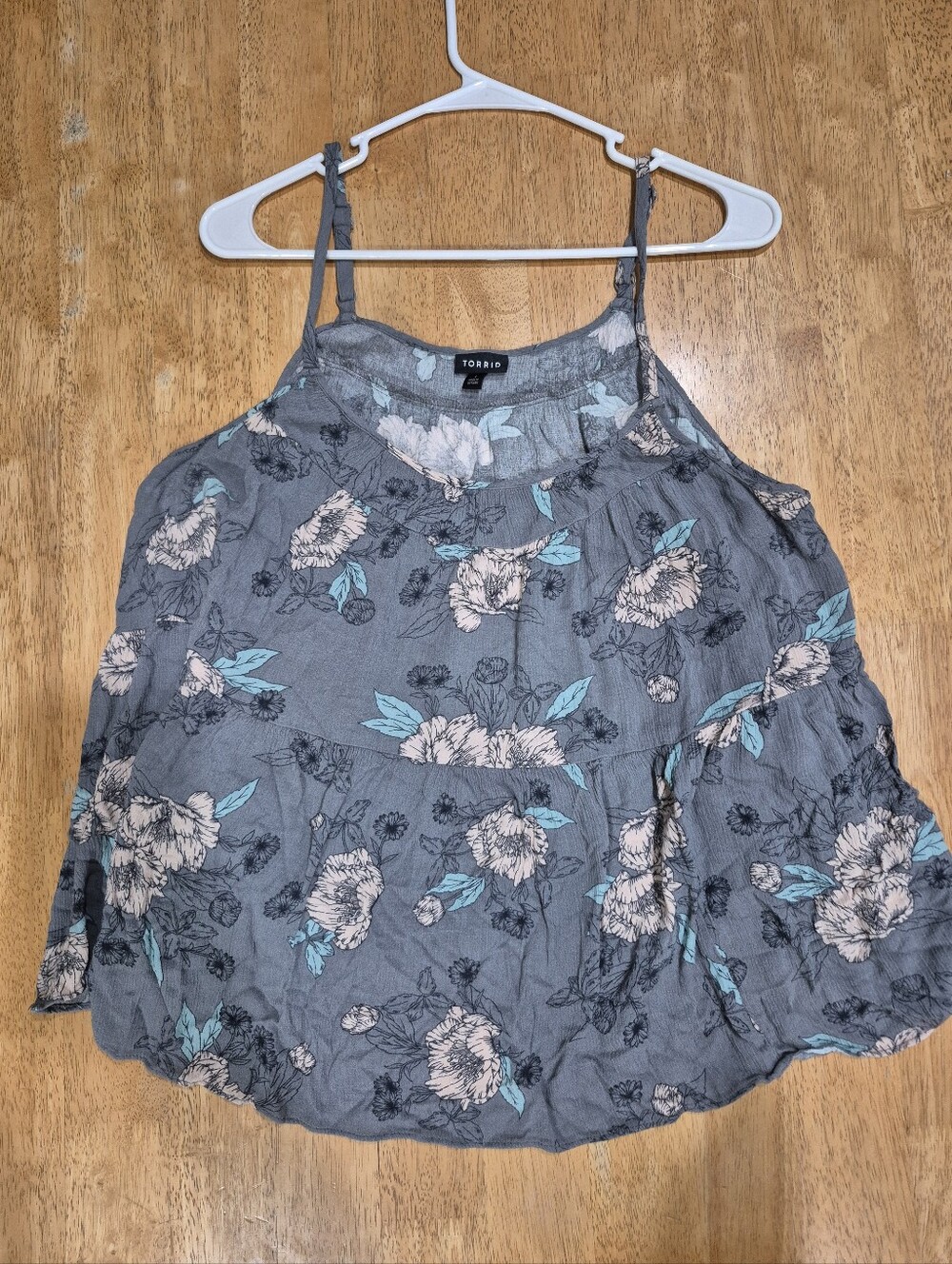 EUC Torrid Gray Floral Flowy Tank Top